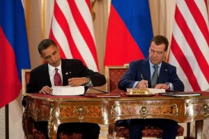 Obama and Medvedev sign New START