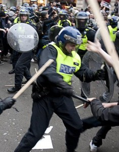 London riots; photo by Tomasz Iwaniec via Flickr