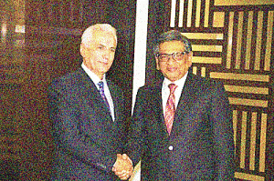 Tajikstan Minister of Foreign Affairs Hamrokhon Zarifi meeting with Indian Foreign Minister Somanahalli Malayah Krishna.