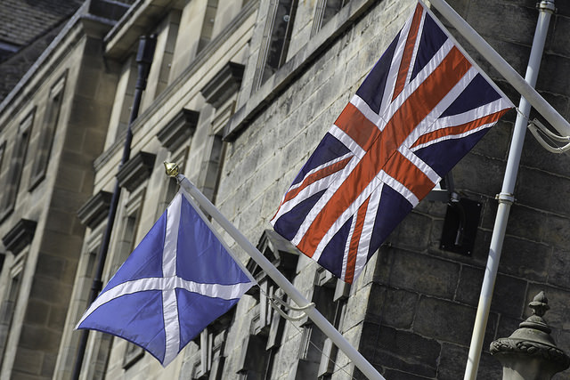 What would have been the flag of independent Scotland, alongside the British flag (Photo: Lawrence Lew / Flickr)