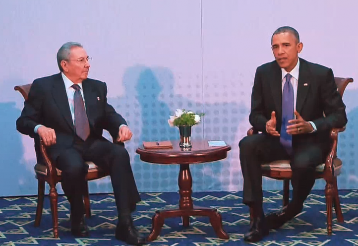 President_Obama_Meets_with_President_Castro (2)